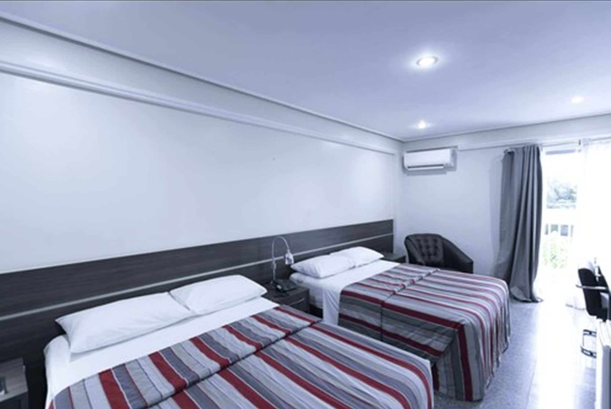 Da Vinci Hotel & Conventions มาเนาส์ ภายนอก รูปภาพ