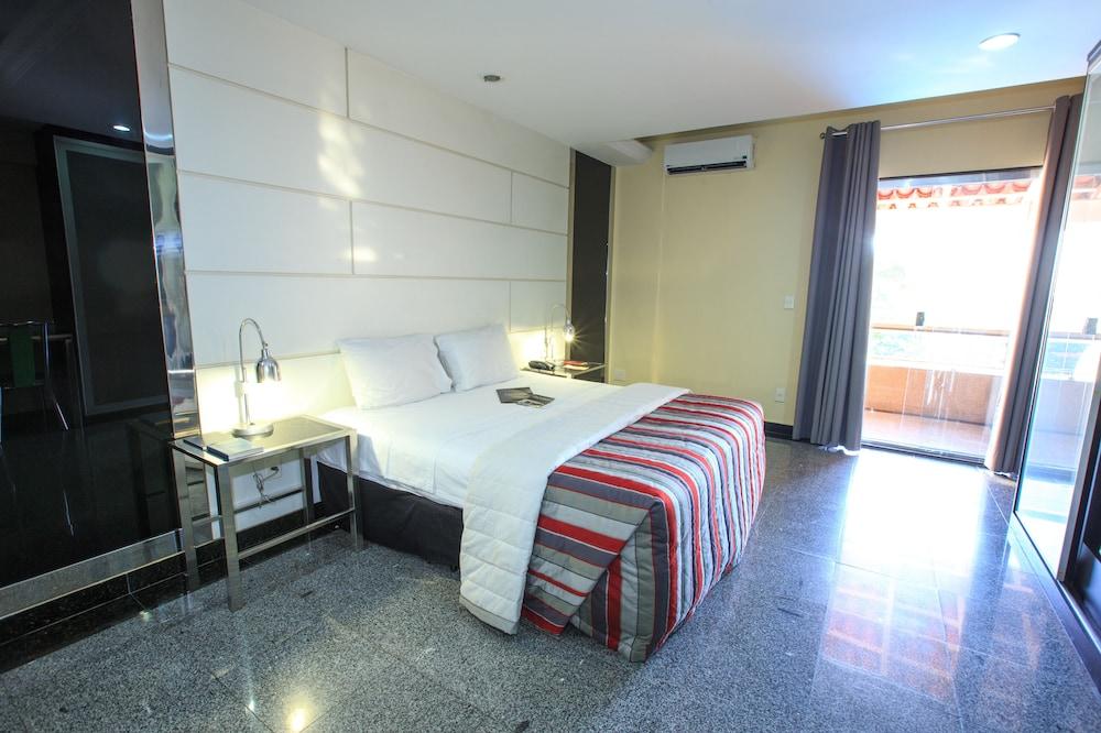 Da Vinci Hotel & Conventions มาเนาส์ ภายนอก รูปภาพ