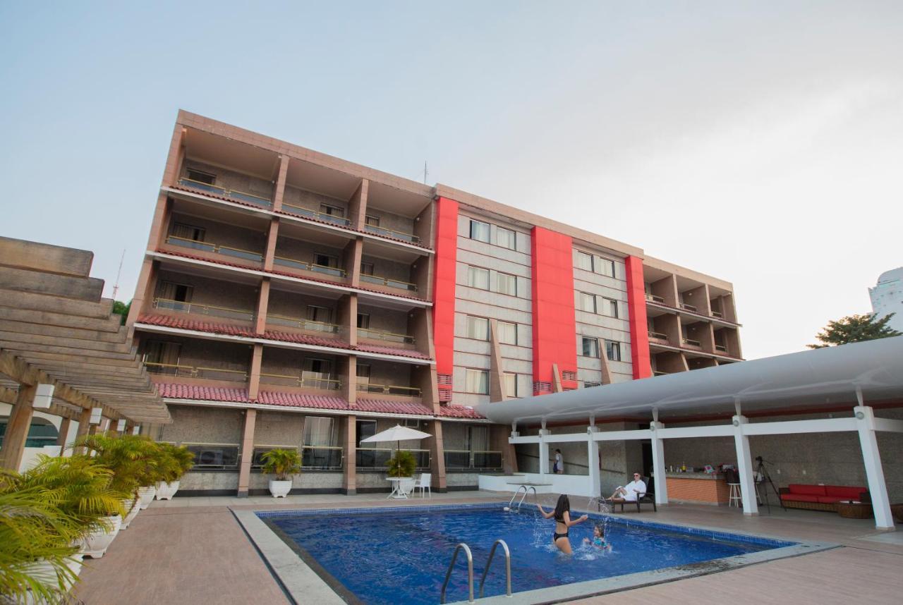Da Vinci Hotel & Conventions มาเนาส์ ภายนอก รูปภาพ