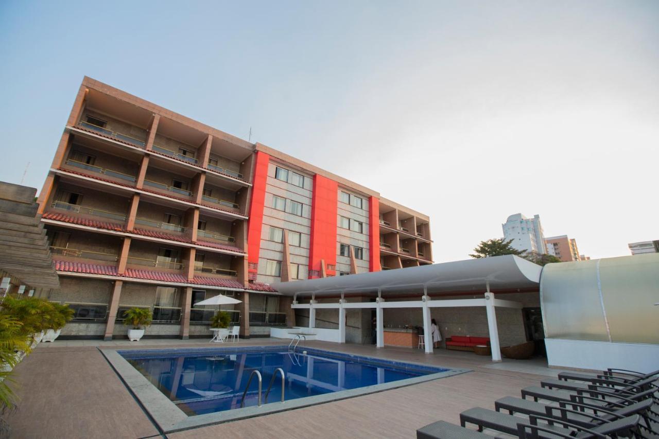 Da Vinci Hotel & Conventions มาเนาส์ ภายนอก รูปภาพ