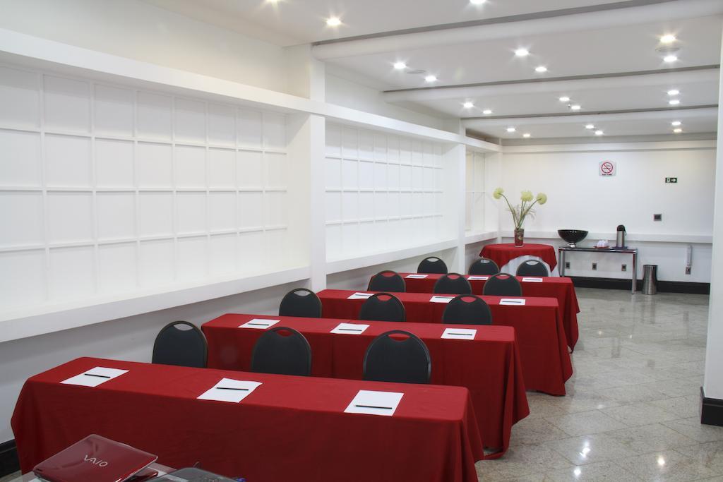 Da Vinci Hotel & Conventions มาเนาส์ ภายนอก รูปภาพ