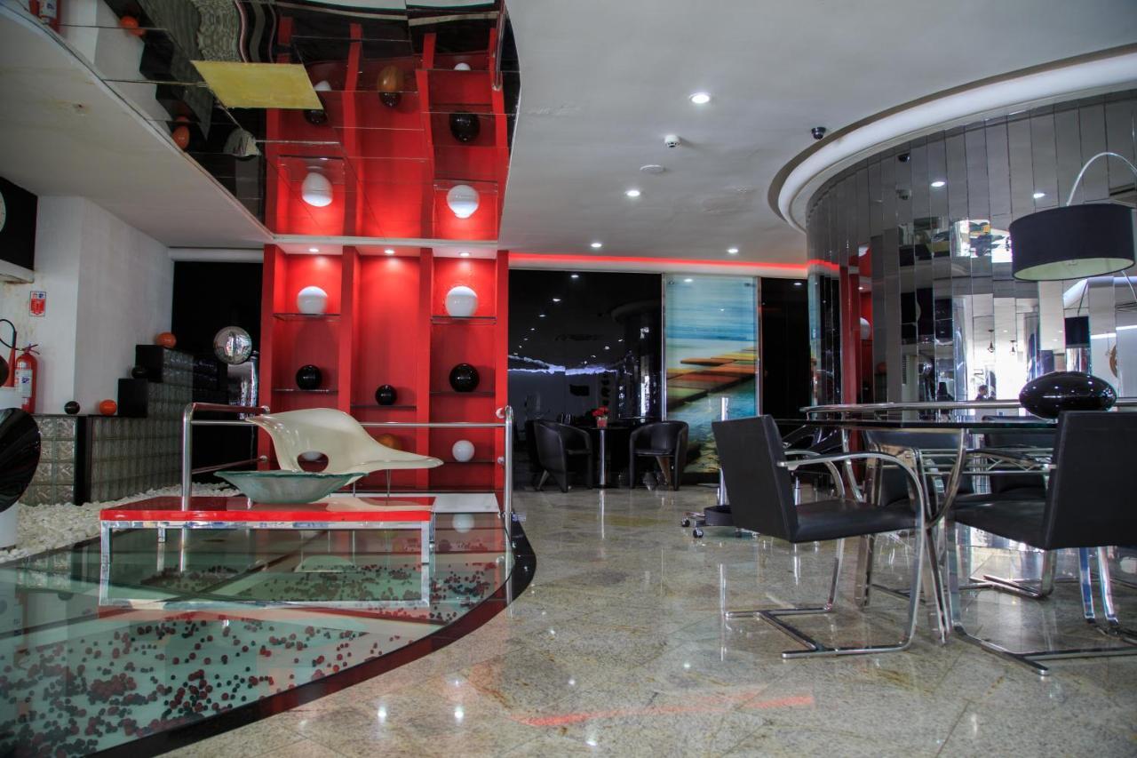Da Vinci Hotel & Conventions มาเนาส์ ภายนอก รูปภาพ